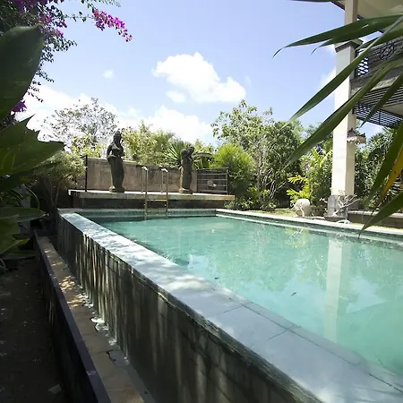 Padang Padang Surf Villa