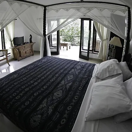 Padang Padang Surf Villa
