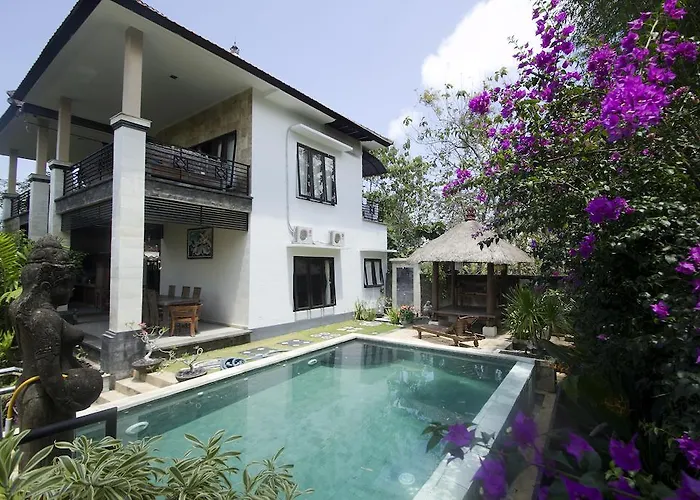 Guest house Padang Padang Surf 3*