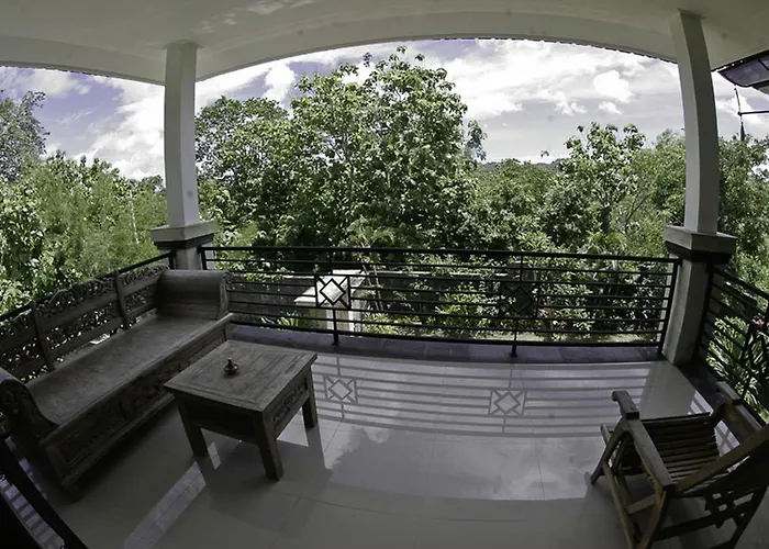 Guest house Padang Padang Surf